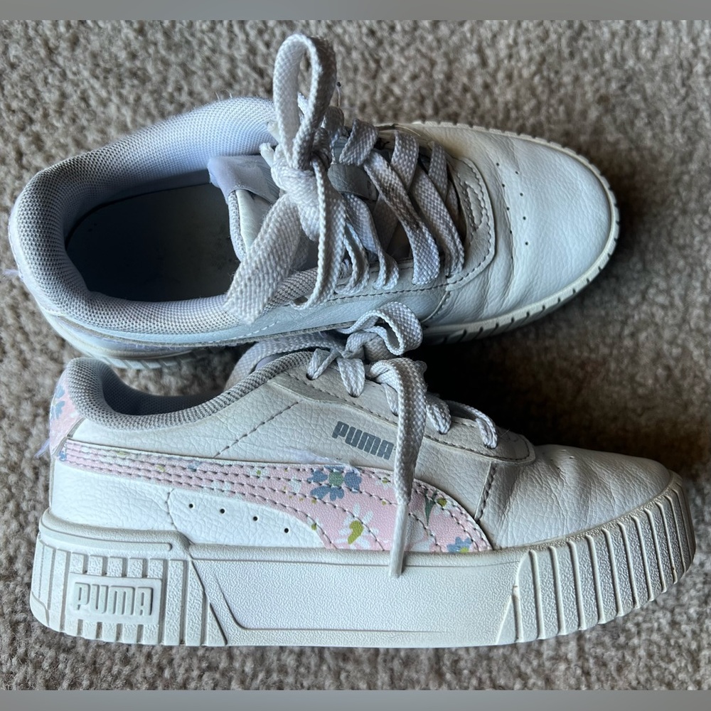 Little Girls Puma Floral/White and Pink Sneakers Size 13